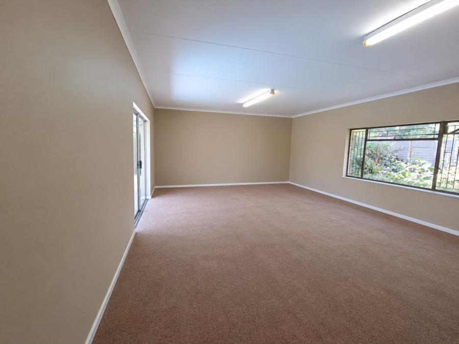 5 Bedroom Property for Sale in Doringkruin North West